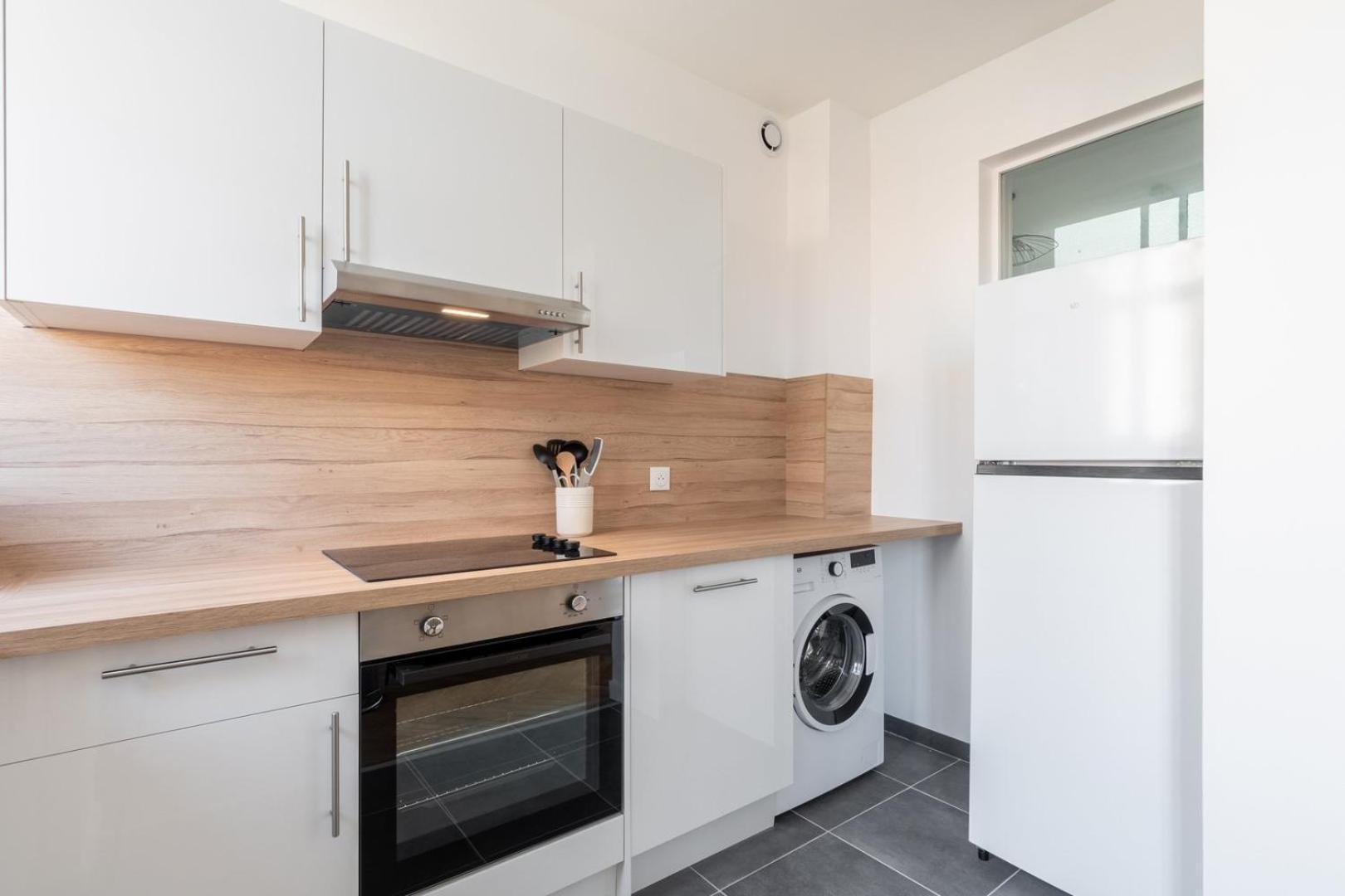 Charming Through-Apartment Renovated And Equipped! 马尔康巴勒尔 外观 照片